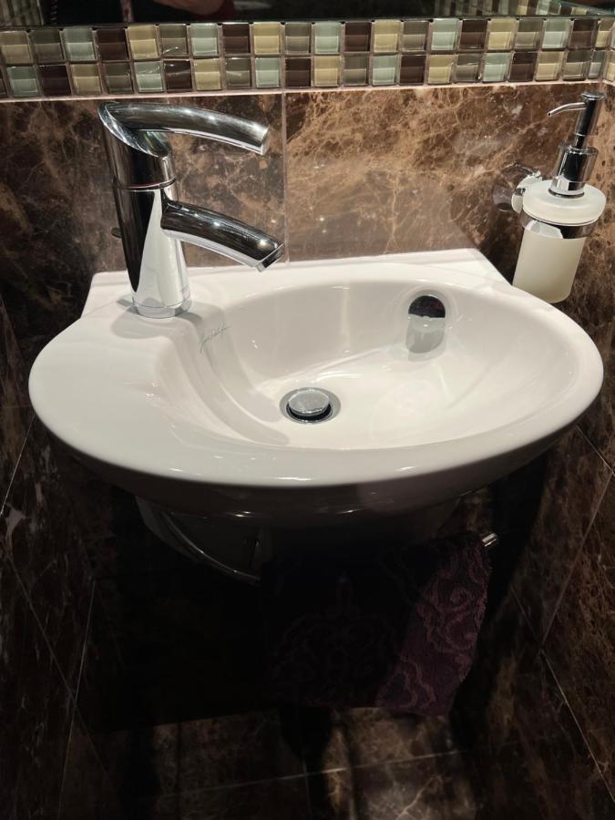 Studio Dans Le Quartier Luxe Neuilly-sur-Seine Bagian luar foto
